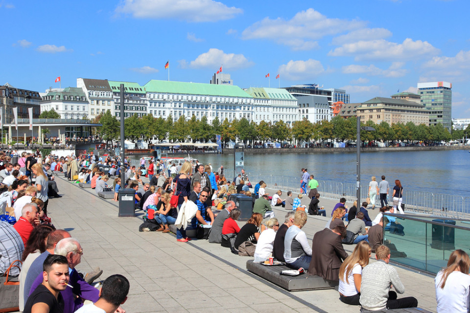 Kurzurlaub in Hamburg - Innenstadt (Jungfernstieg) an der Alster